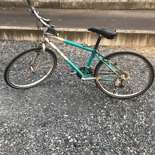 自転車　クロスバイクの画像