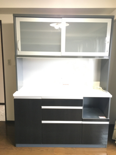 食器棚　幅140センチ