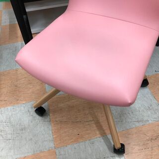 【再値下げしました!!】キャスター付きチェア ピンク (2) W47 ×H69 ×D45 ※クリーニング済みの画像