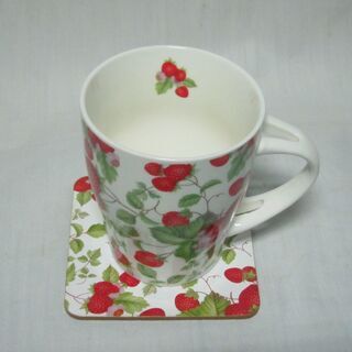 マグカップ＆コースター　ロイヤルアーデン　イチゴ柄　【美品】
