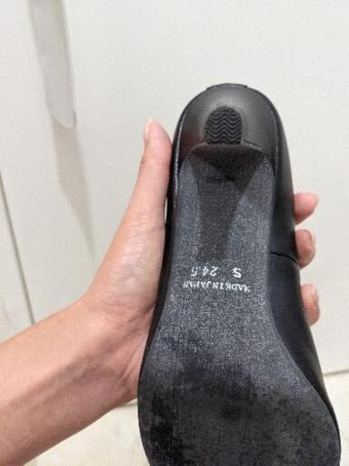 【ほぼ新品】シンプル黒いパンプス