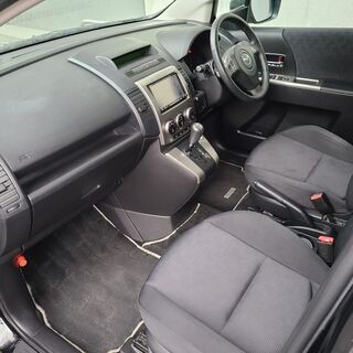 プレマシー20Z　H21後期モデル　車検4/2　走行71000ｋ　純正ＨＤＤナビ＆フルセグＴＶ　カラーフロント＆バックカメラ　ＥＴＣ　両側パワースライドドア　キセノン＆フォグ　社外17AW　7人乗の画像