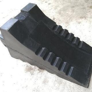 ほぼ新品　アストロ品　車体ストッバー　ゴムの画像