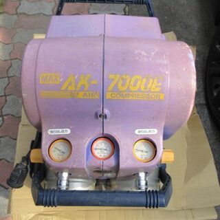 100V用エアーコンプレッサー中古品 ②