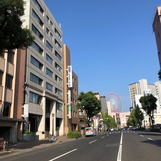 【週払いOK】スナック工場★お昼からのゆったり出勤♪《時給960円》