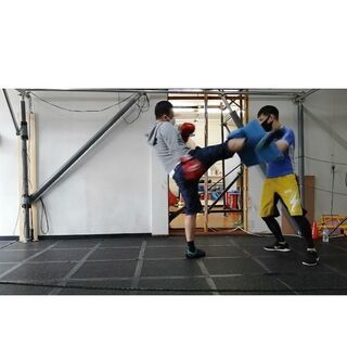 キックボクシングを使ったフィットネスをしませんか？ - スポーツ