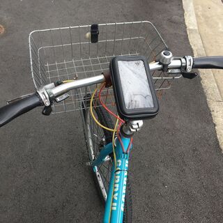 自転車とユーバーイーツバッグ