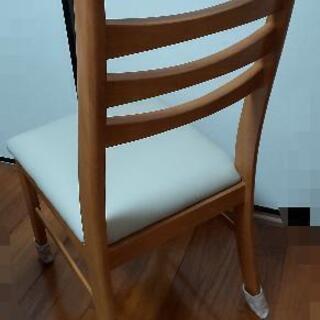 食卓イスの画像