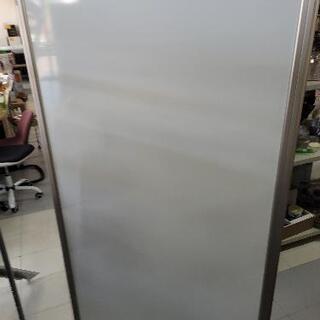 縦型　ホワイトボード　中古　リサイクルショップ宮崎屋　住吉店　21.9.9の画像