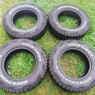 バリ山 TOYO TIRES OPEN COUNTRY R/T 235/70R16 9分山 4本 ホワイト