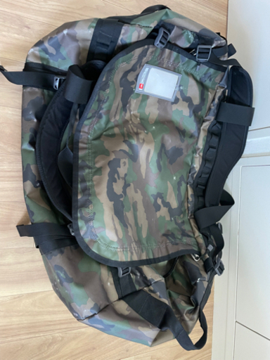 迷彩ノースフェイス　まだあります。