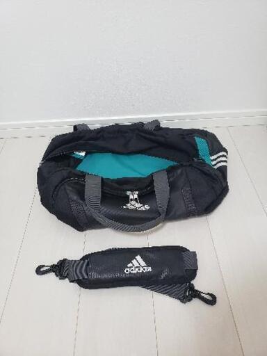 adidas アディダス スポーツ ボストン バッグ ミドルサイズ   中古品