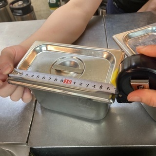 飲食業務用のホテルパン(中)