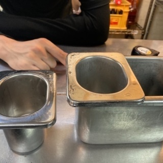 飲食業務用のホテルパン(小)