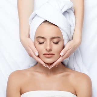 フェイシャルエステの資格勉強中💆‍♀️✨お顔貸して下さる方大募集...