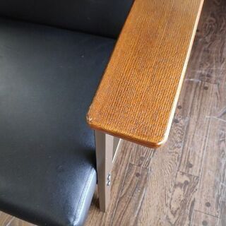 ビニール張り　黒　２人掛けソファー『良品中古』【リサイクルショップサルフ】の画像