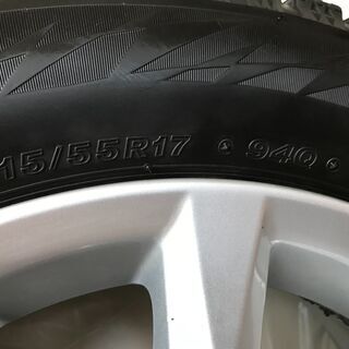 ブリジストン 215/55r17 vrx2 スタッドレスの画像