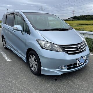 フリード　Ｇエアロジャストセレクション　車検4年7月まで ワイド...
