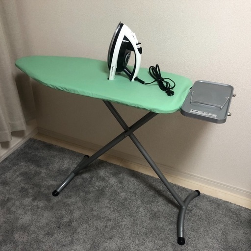 2014年製 Panasonicスチームアイロン\u0026アイロン台セット