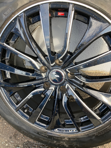 LEONIS VT パールブラック　235/50R18 4本セット