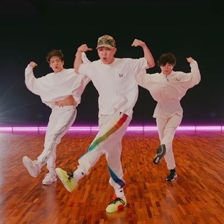 BTS ダンスしませんか？大人限定