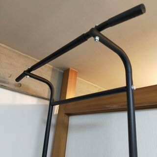 懸垂マシン　ぶら下がり健康器　チンニングスタンド　【STEADY】の画像