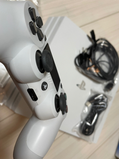 PS4pro 1TB CUH-7200BB02 グレイシャーホワイト
