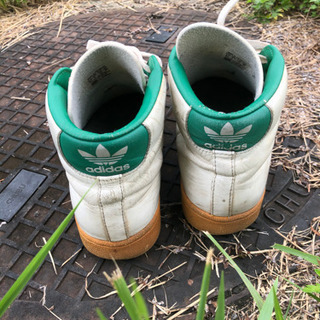 adidas プロモデルの画像