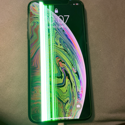 iPhone xs MAX256g SIMロック解除　画面浮、画面異常