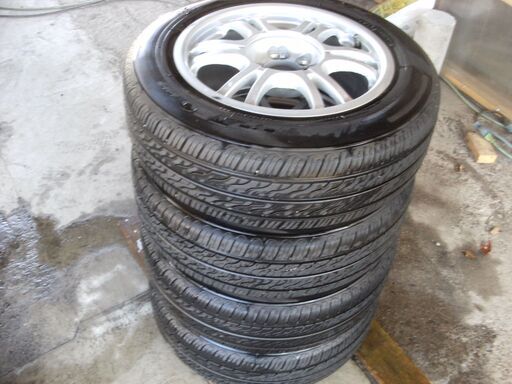 ラジアルタイヤ１８５/６５R15　PCD100マルチ（４穴・5穴）アルミホイル付　2016製
