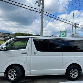 トヨタ　ハイエースH 28年度パールホワイトの画像
