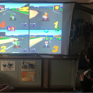大画面で懐かしのゲームしませんか❓🚗