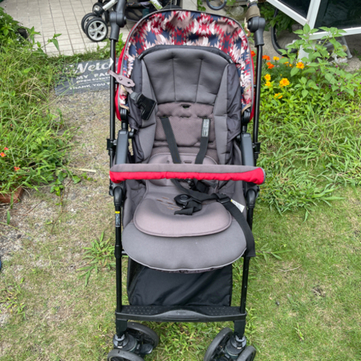 コンビ　ベビーカー　スゴカル　赤