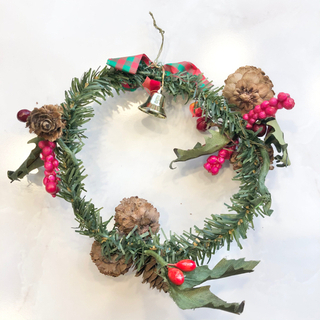【ネット決済・配送】クリスマス　リース　ミニ　手作り　ハンドメイド　小さい　小ぶり　かわいい　クリスマスリース　オーナメント　飾り Christmas wreath ornament decoration cute kawaii handmadeの画像