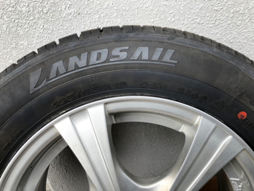 最終値下げ！！》ほぼ新品195/65R15スタッドレスタイヤの通販はau PAY 