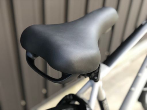 【売切】☆オプションが揃った 充実したクロスバイク ルーツT 盗難補償付き　通勤通学におすすめ☆マットグレー