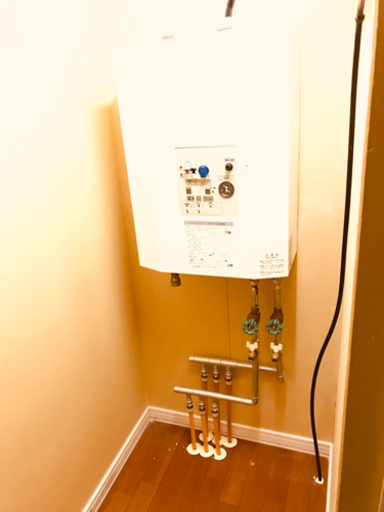 暖房用電気ボイラー　ヒートライナーPWH-6SS
