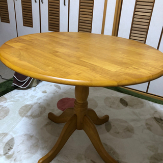 木製丸テーブル【決まりました】