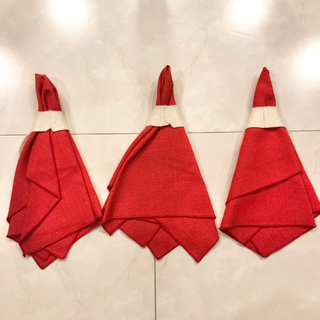 【ネット決済・配送】クリスマス　ハンドメイド　かわいい　サンタさん　赤いナプキン　3枚セット　レッド Christmas handmade Santa clause red napkin cute の画像