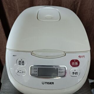 ★美品★有名★タイガ－マイコン炊飯ジャ－★容量1.8L★便利マグネットコード式★詳細は掲載画像で★逆光画像★動作品ですが★完全ジャンク扱い★簡易清掃、除菌済★返品不可★裸体渡し★お返事は可能な限り迅速にさせて頂きます！の画像