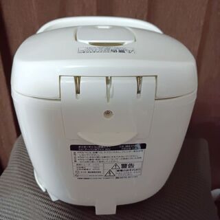 ★美品★有名★タイガ－マイコン炊飯ジャ－★容量1.8L★便利マグネットコード式★詳細は掲載画像で★逆光画像★動作品ですが★完全ジャンク扱い★簡易清掃、除菌済★返品不可★裸体渡し★お返事は可能な限り迅速にさせて頂きます！の画像