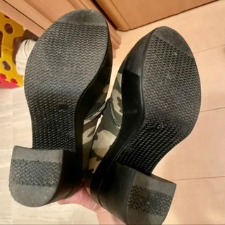 今週末処分　迷彩柄　厚底シューズの画像
