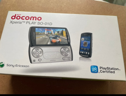 11月最終値引き【希少品】xperia play so-01d docomo 箱説明書付