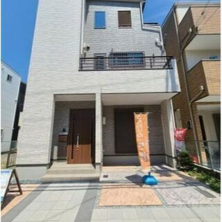 【摂津市駅】築浅できれいな戸建🏠 建物面積121.13㎡の広々と...