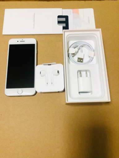 iPhone8 64GB シルバー　SIMフリー