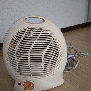 温風が出ます。