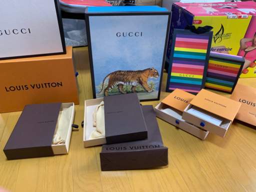 GUCCI    ヴィトン箱、布　　　ワンダーコア