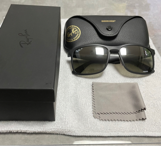 【値下げしました】Ray-Ban（レイバン）偏光レンズ　サングラス?