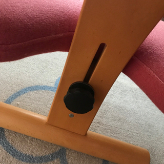 バランスチェア　学習椅子　Rybo  人間工学　姿勢矯正の画像