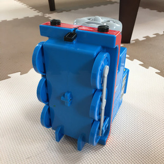 トーマスのお菓子入れの画像